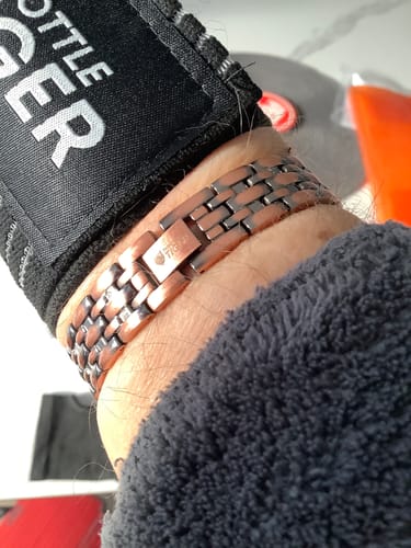 Customer photo review of Riders' Copper Bracelet