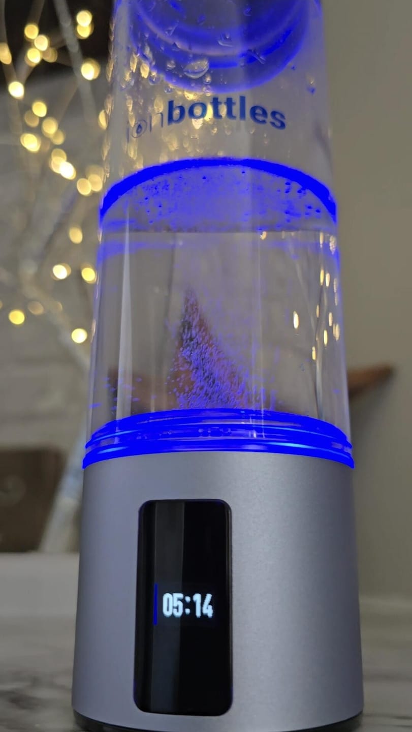 Customer photo review of ATOM Hydrogen Water Bottle