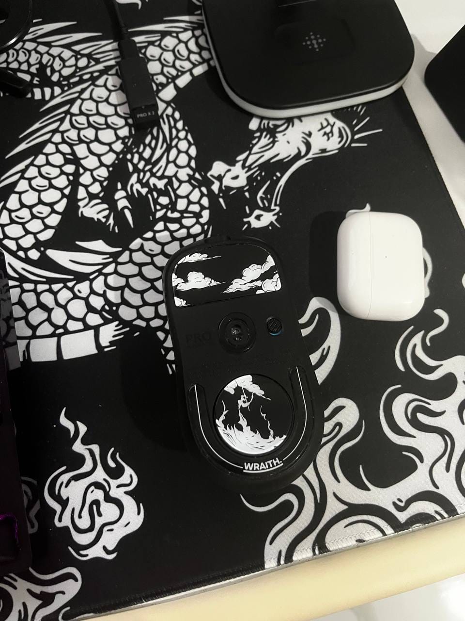 Customer photo review of Wraith Glass Mouse Skates