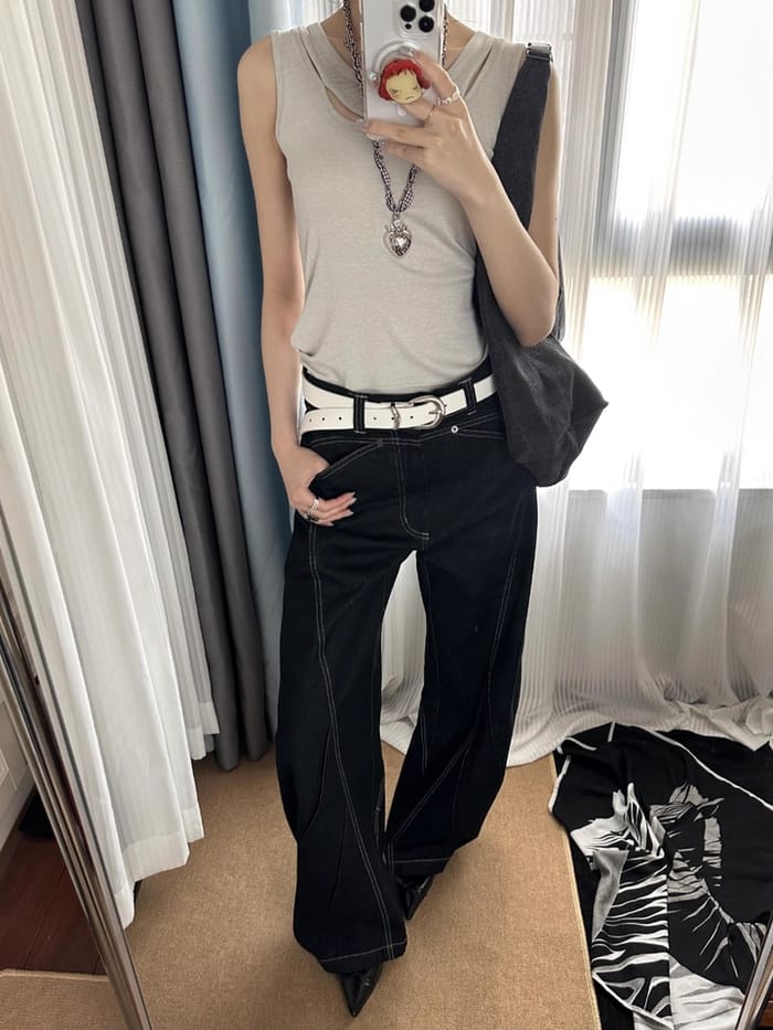 Customer photo review of Aelfric Eden Wrinkle Baggy Barrel Jeans