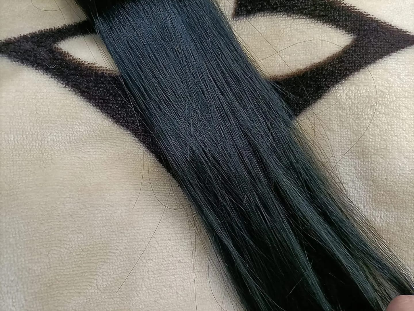 Customer photo review of Halo Human Hair Extensions Light Volume All Shades
