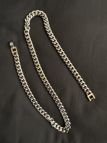 Reseña con foto de un cliente sobre Cadena Cuban Link 8mm