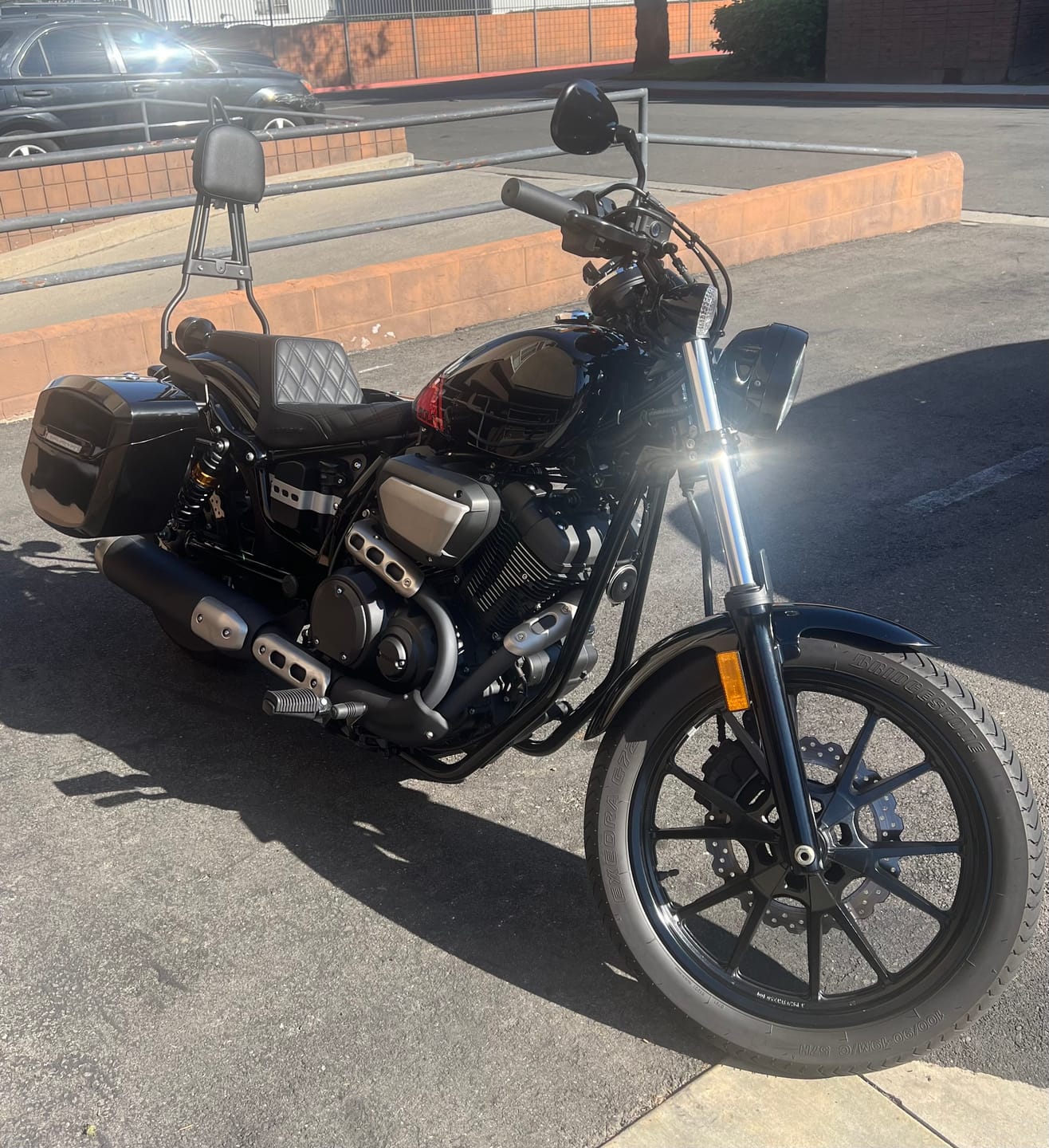 Customer photo review of Iron Born Blade 25" Yamaha Bolt Sissy Bar with Foldable Luggage Rack Matte Black