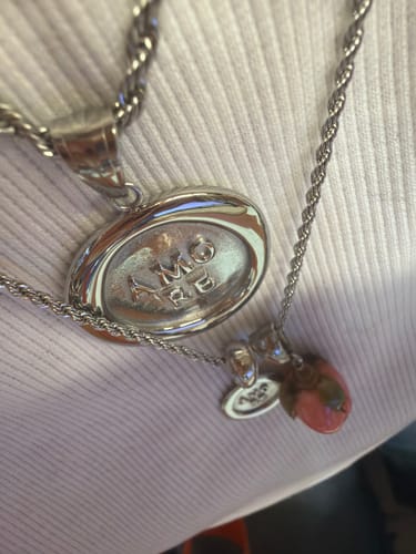 Customer photo review of Ciondolo "Amore"