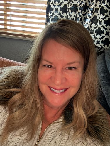 Customer photo review of WHIPPED HONEY // LACE TOPPER // 16 INCHES // 8x8 CAP