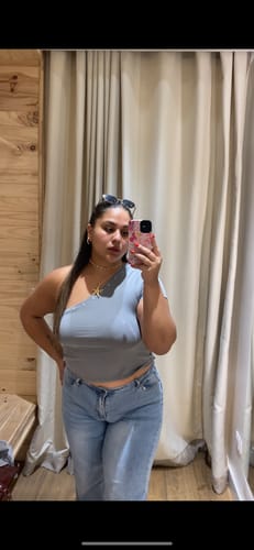 Customer photo review of Polera Asimetrica Estrellas Grey