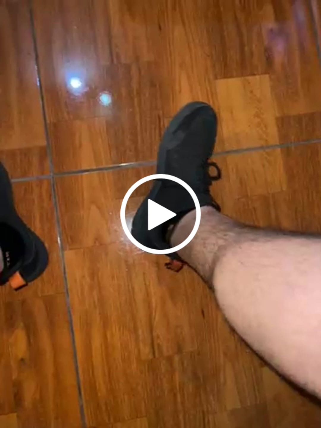 Customer video review of Zapatilla Versaknit Negro Unisex