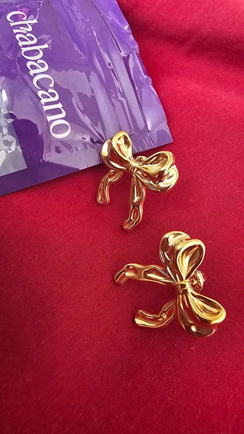 Customer photo review of Aretes Ribbon Classy