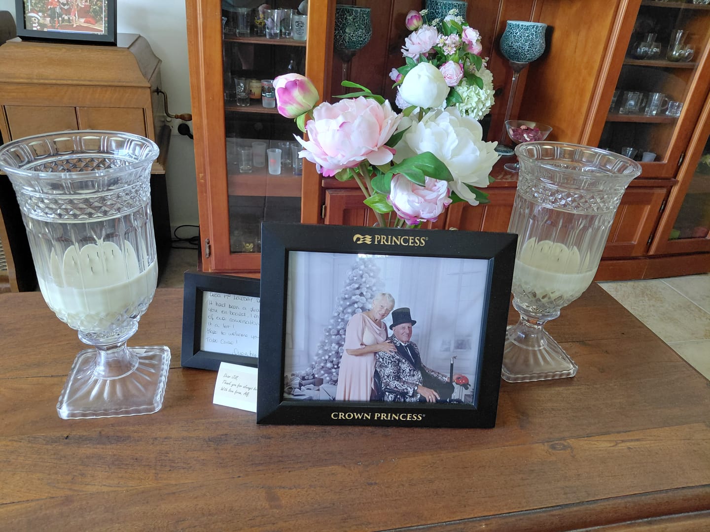 Customer photo review of Vanilla Caramel (Caramel | Butter | Vanilla) - Crystal Vase Candle | 200hr Burn