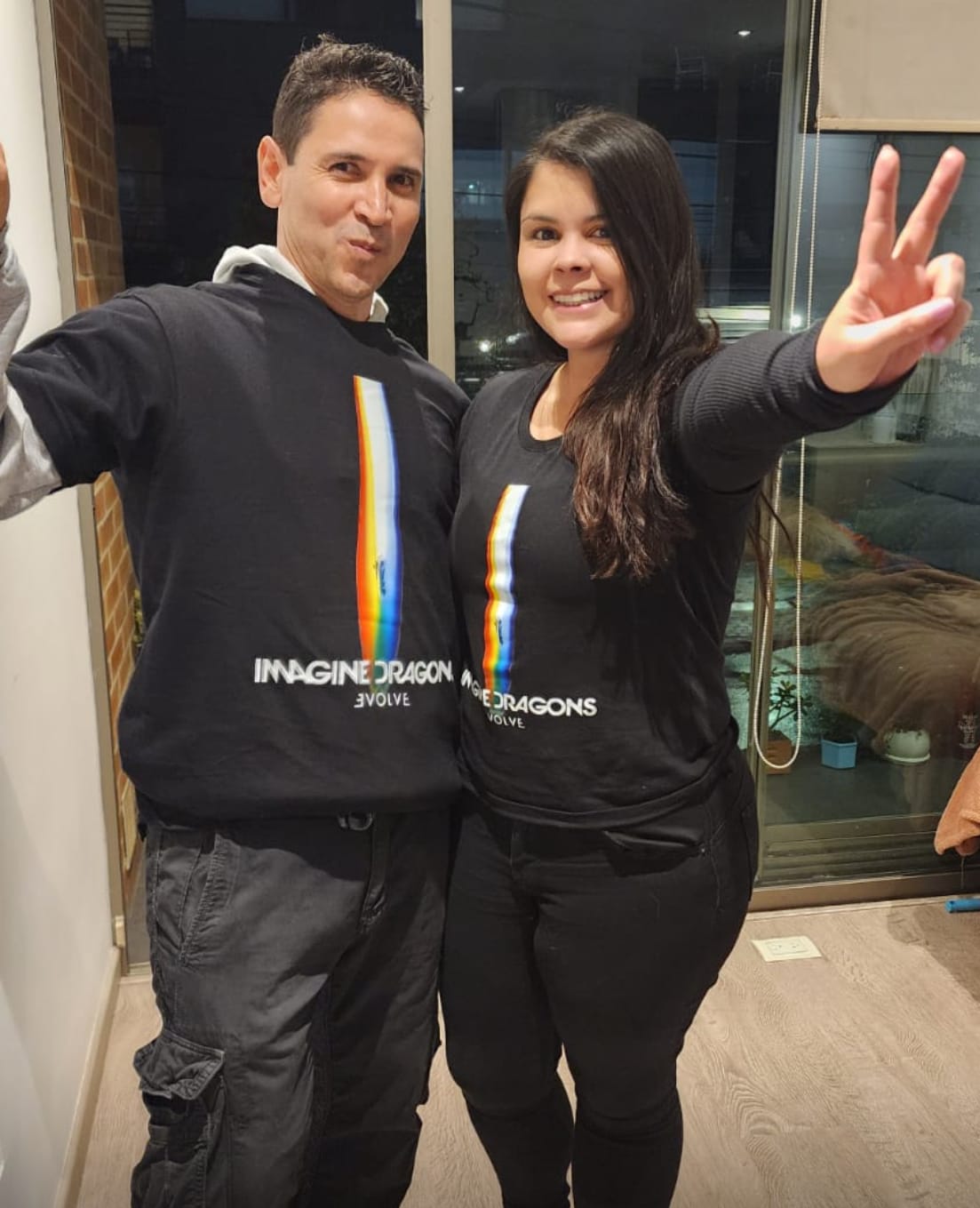 Customer photo review of Camiseta Algodon Imagine Dragons Album Belive Mujer