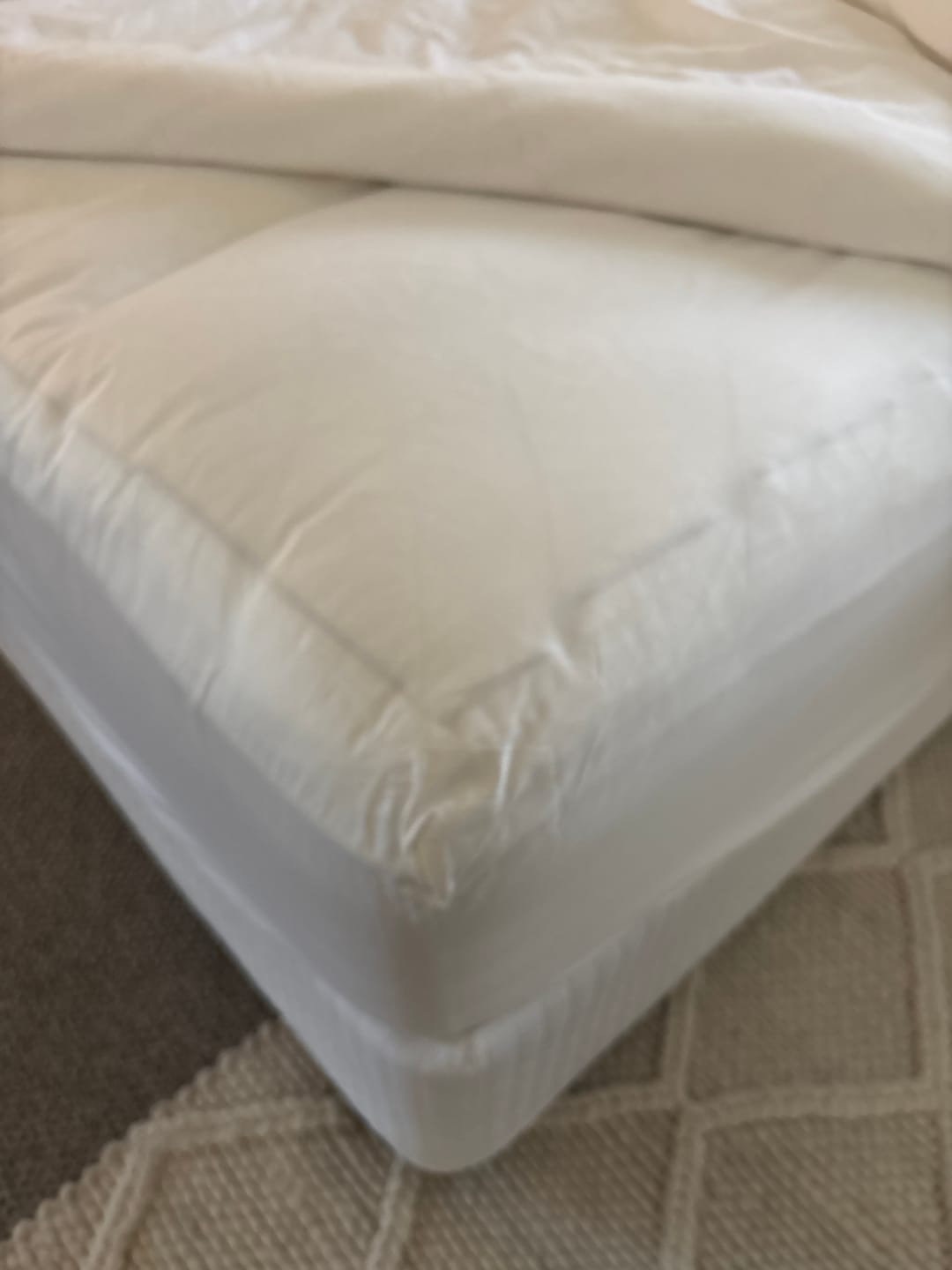 Customer photo review of Muscle Mat Luxury Mattress Topper
