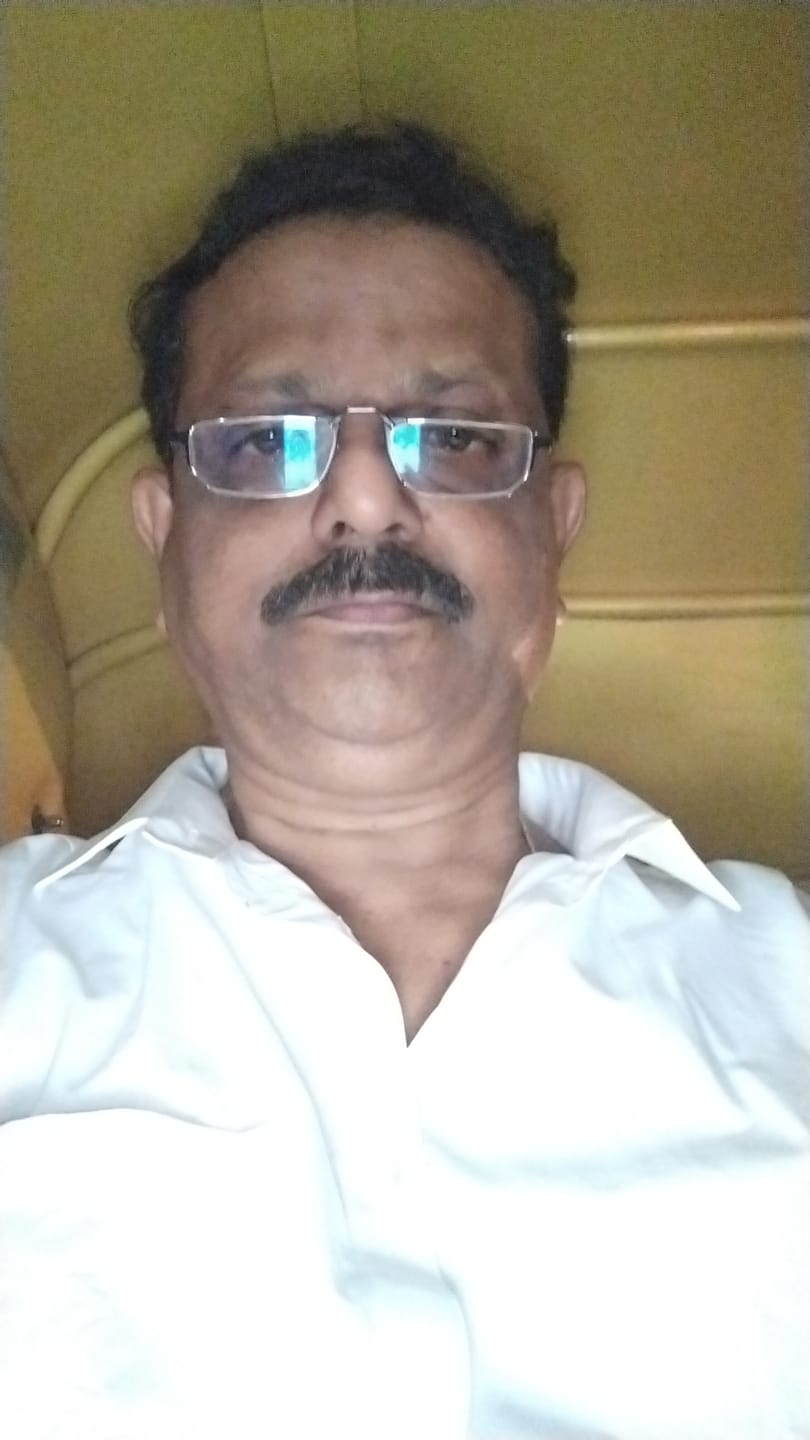 Customer photo review of Good Luck - 100% Cotton Formal White Shirt Pack Of 2 Combo For Men | Uathayam