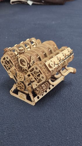 Customer photo review of פאזל מכני - V8 Engine