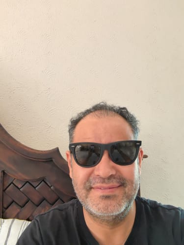 Customer photo review of Lentes De Sol Rb Wayfare Rb2140n Negro Mate Verde G15