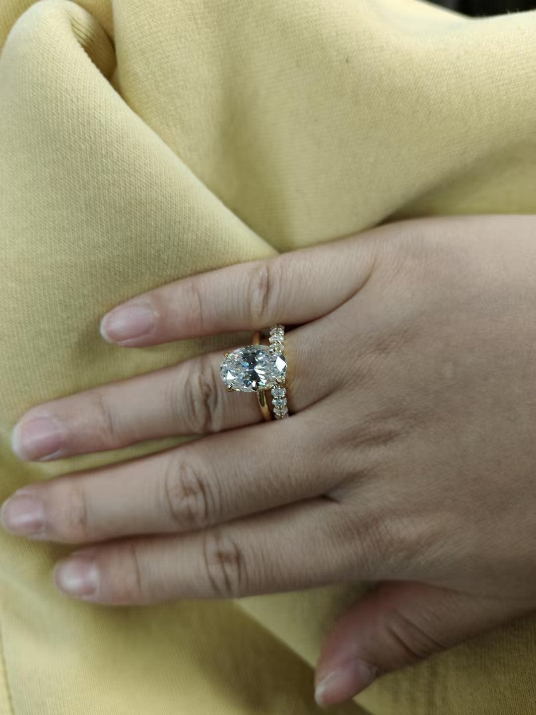 Customer photo review of S925 4.5Ct Luxury Oval Cut 2PC Wedding Ring Set In Sterling Silver Stackable Rings For Everyday Wear