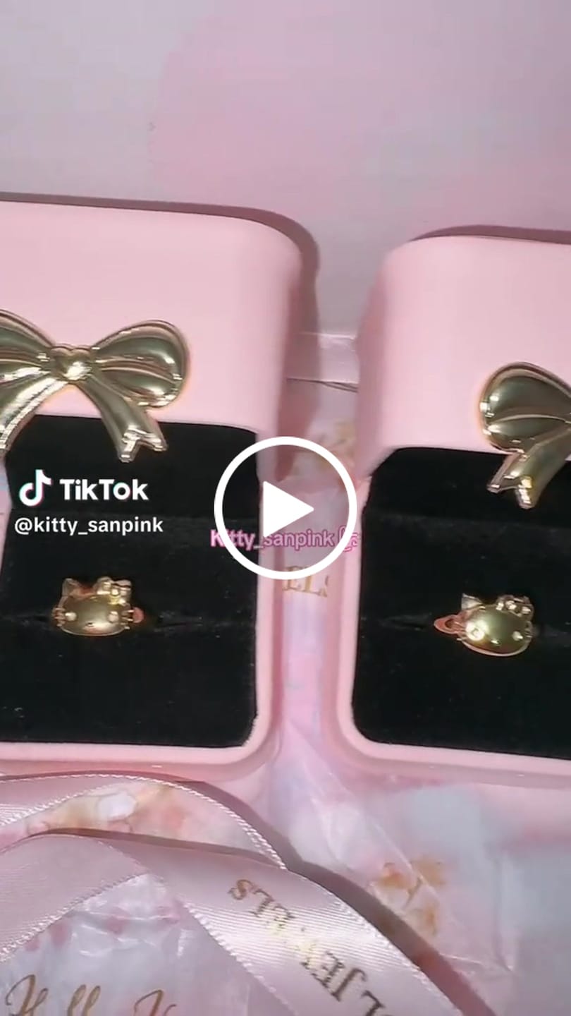 Customer video review of Anillo Chunkylicious | Acero Inoxidable Baño de Oro 18k | Hello Kitty