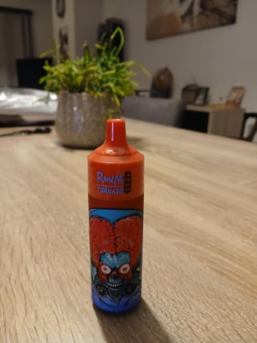 Customer photo review of RAndM - Tornado - 9K - Puffs / Disposable