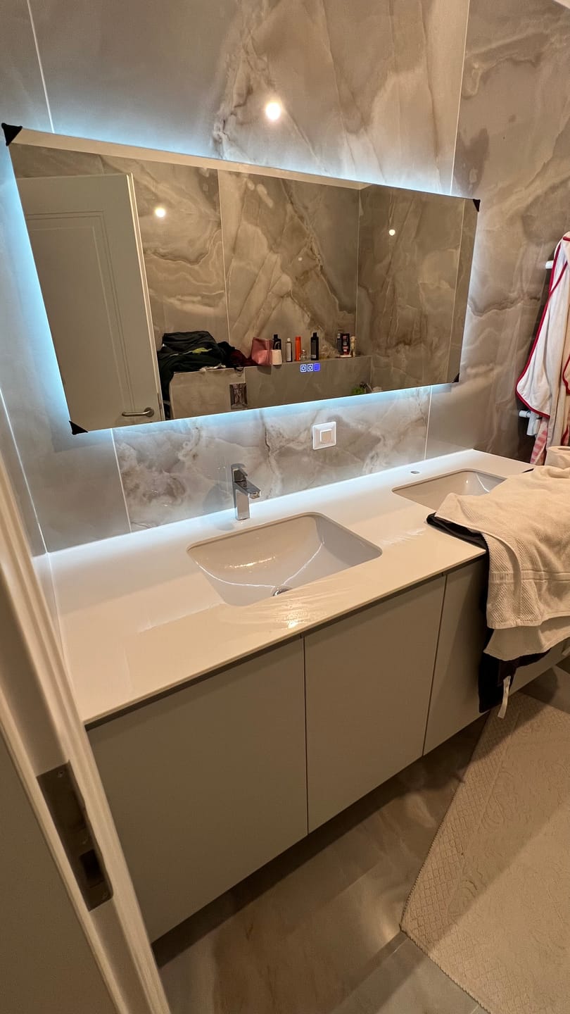 Customer photo review of Oglinda LED Orizontala, Touch LED, Dimare, Dezaburire, LED Reglabil 3000K-6000K - Gama Ambient Model 1