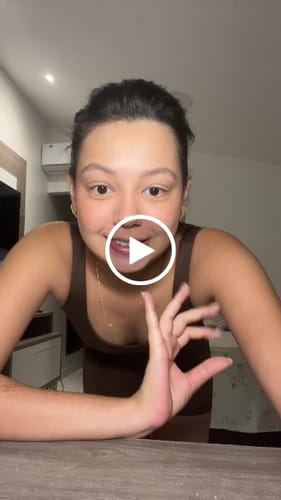 Customer video review of Macaquinho Fitness Decote Costas Marrom Coffee