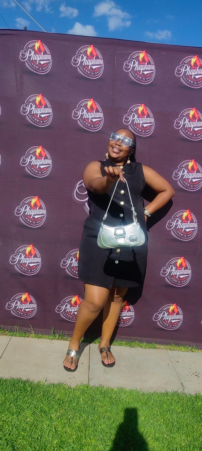 Customer photo review of Silver Lily Shoulder Bag