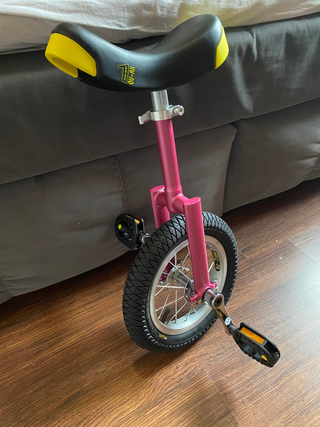 Customer photo review of Matt Metallic Pink Berry - Sanft Himbeerfarbene Rahmenschutzfolie mit