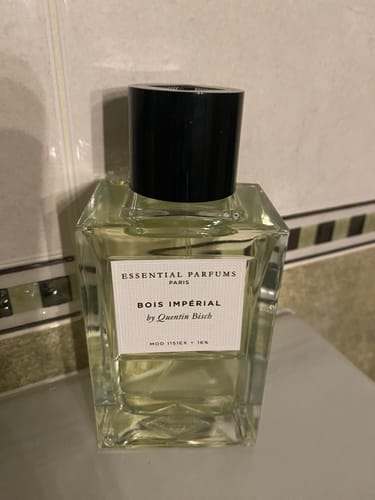 Customer photo review of ESSENTIAL PARFUMS - BOIS IMPERIAL