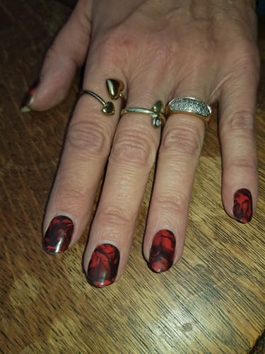 Tanja G. review of UV Gel: Scarlet Bouquet image 1 out of 1