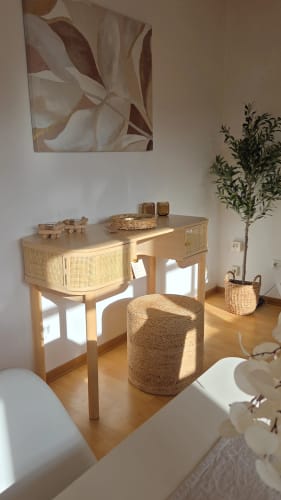 Customer photo review of TOYAMA - Bureau 2 portes en bois et cannage/rotin