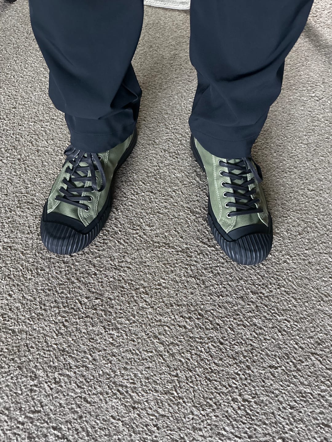 Customer photo review of Grounder High-Top Olive/Black