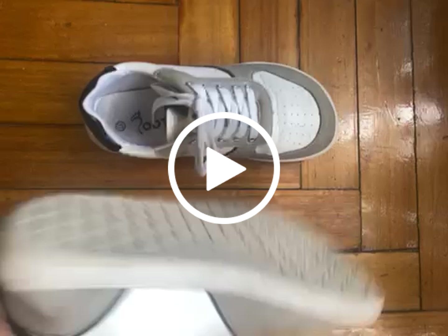 Customer video review of Roots Urban Gris
