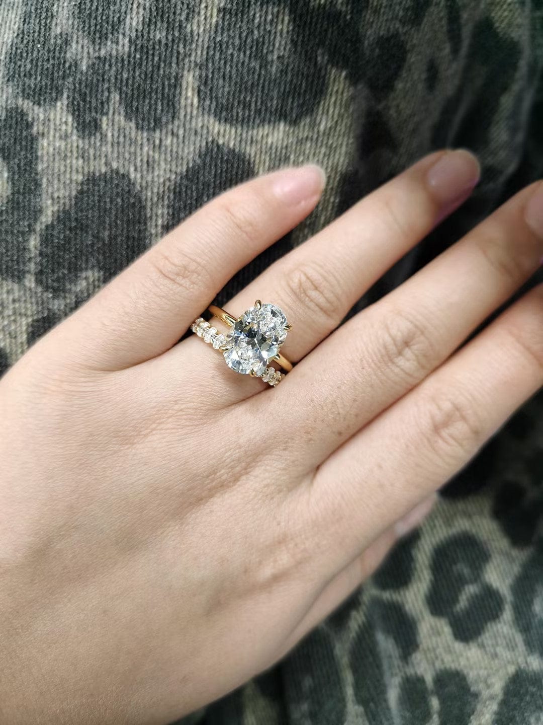 Customer photo review of S925 4.5Ct Luxury Oval Cut 2PC Wedding Ring Set In Sterling Silver Stackable Rings For Everyday Wear