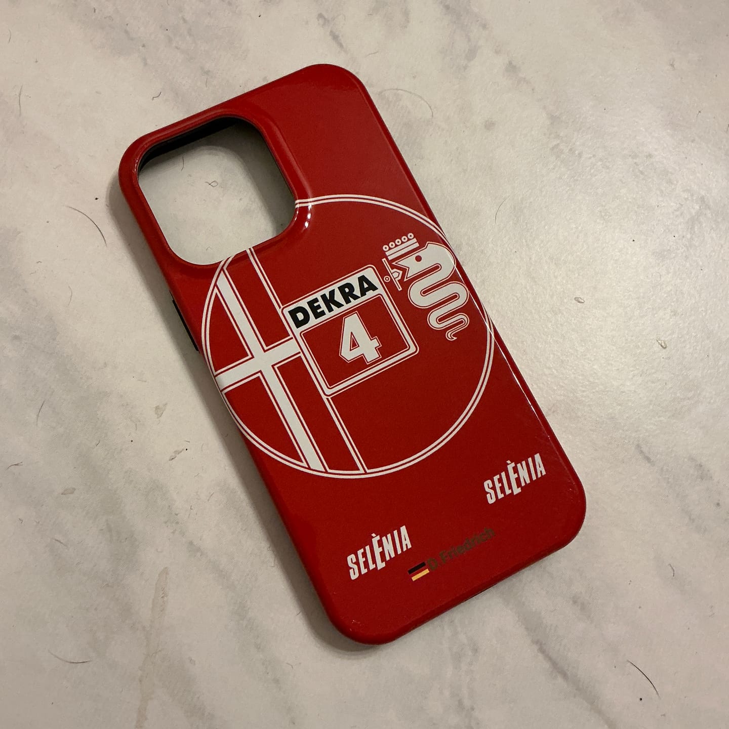 Customer photo review of 155 V6 TI #8 Larini DTM Champion 1993 Livery - Individuelle Premium Hülle für iPhone
