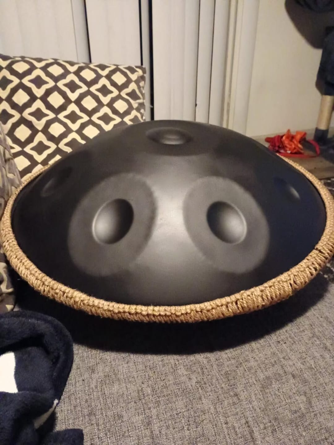 Customer photo review of Cosmos Handpan - Ebony Black 9 Notes in D Minor - Tambourine Gift Set