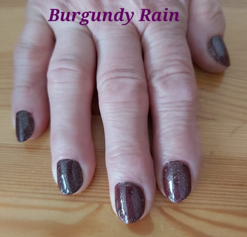 Kundenbewertung mit Foto zu UV Gel: Burgundy Rain
