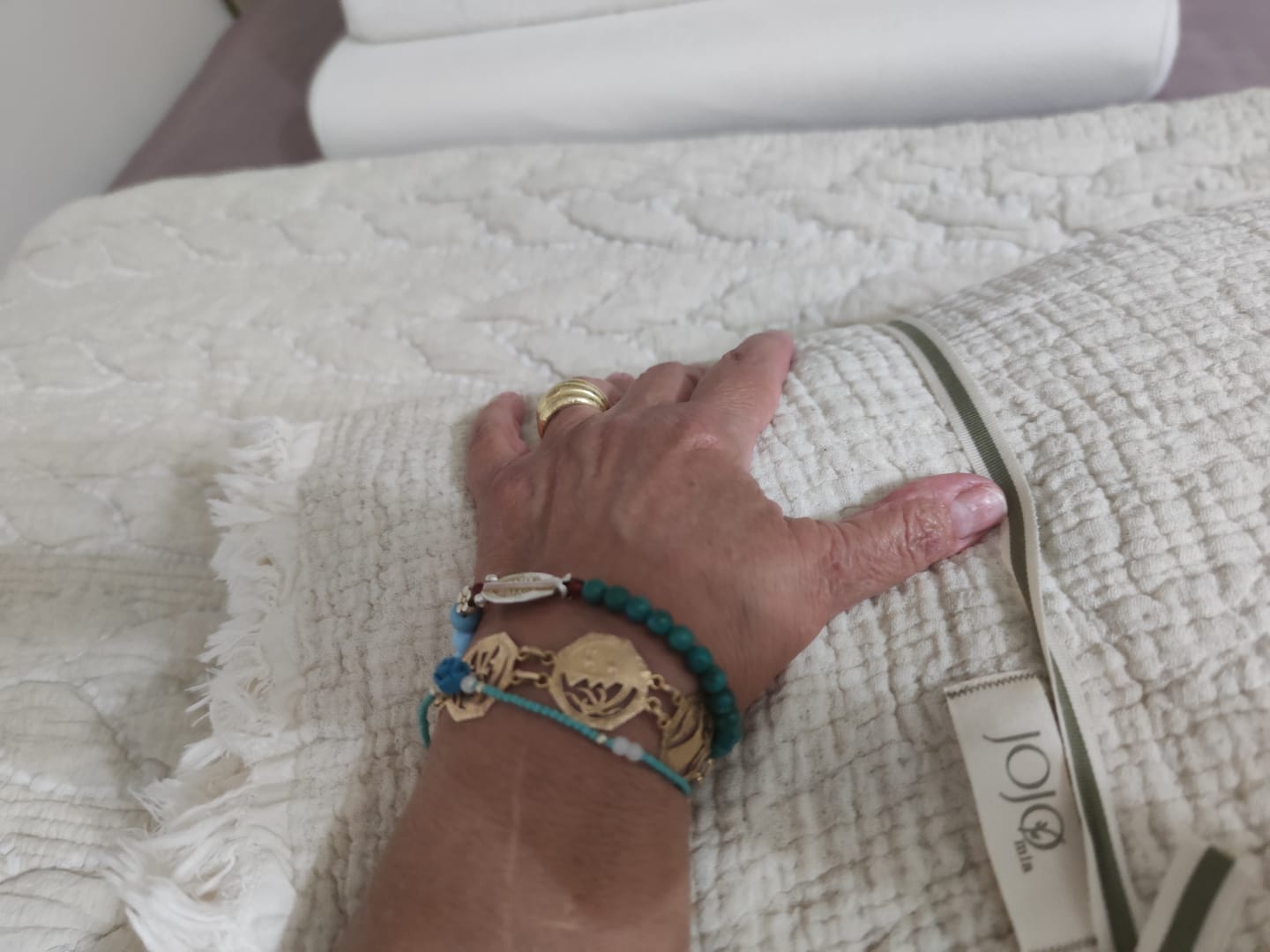 Customer photo review of Mayla Çift Kişilik Yatak Örtüsü