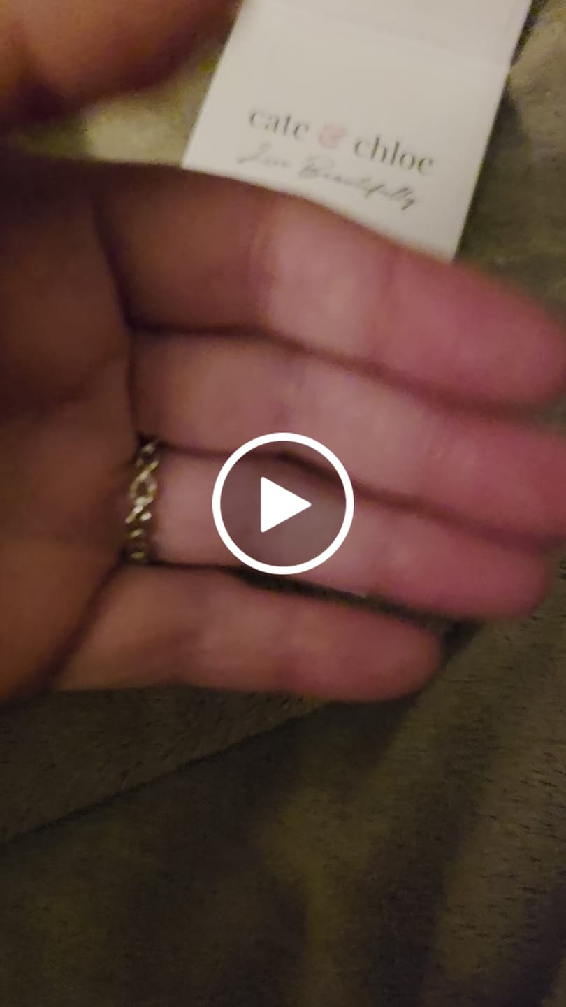 Customer video review of Paula 18k White Gold Plated Chain Link Ring with Swarovski Crystals