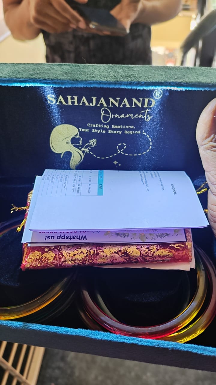 Customer photo review of A Colorful Set for Every Occasion!" - 916 22k Hallmark (Multicolour)