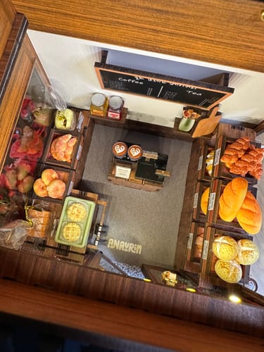 Customer photo review of Ikseon-dong Hanok Bakery Miniature House Kit