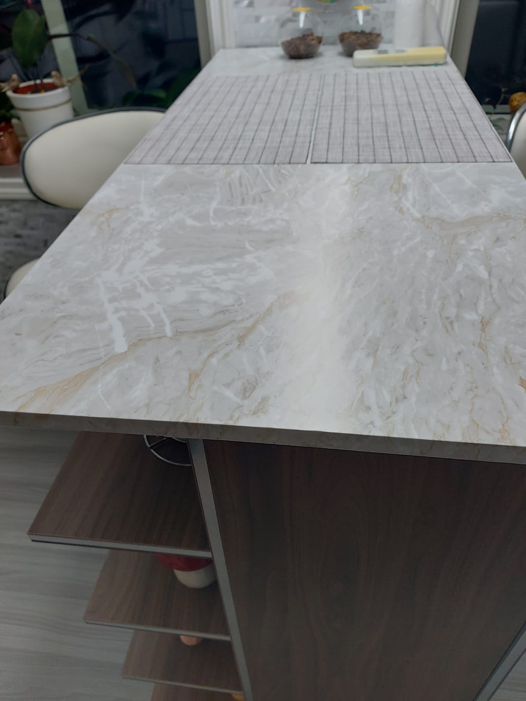 Customer photo review of Cortes marmor kontaktplast