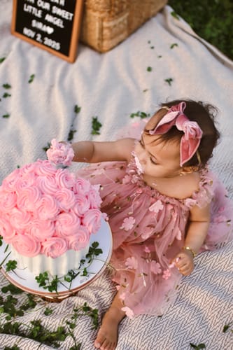 Customer photo review of Abigail Headband in Velvet Dusty Pink