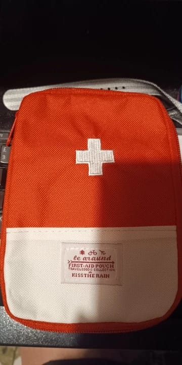 Customer photo review of Trousse Médicaments Voyage