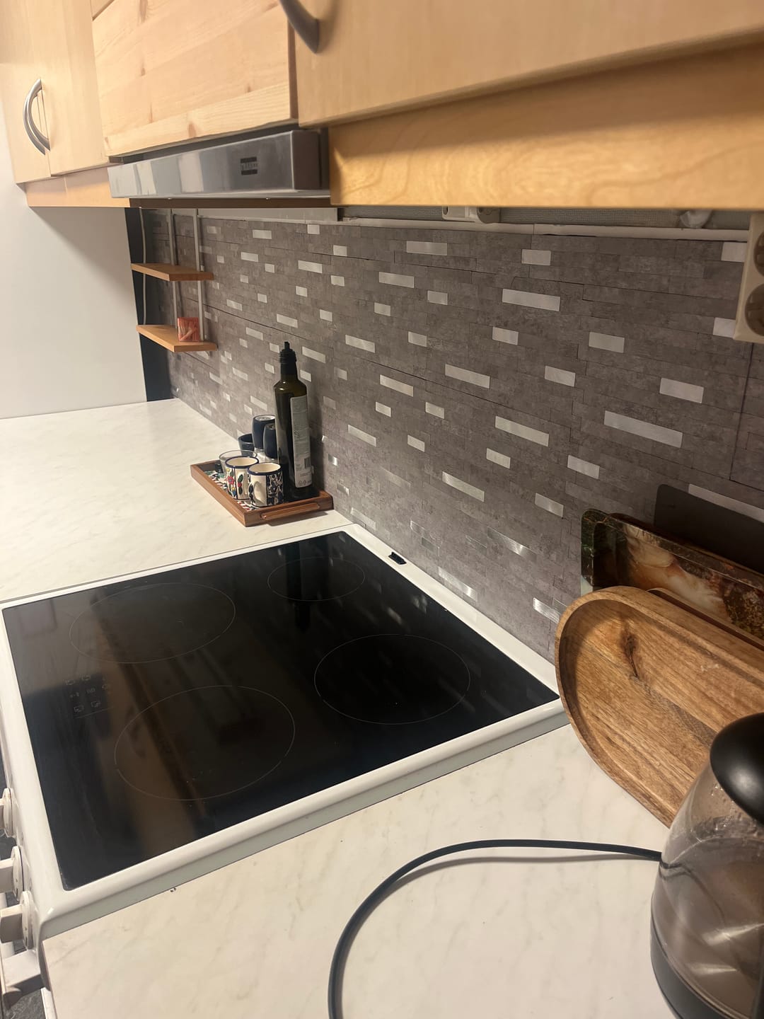 Customer photo review of Stein lys grå selvklebende veggfliser