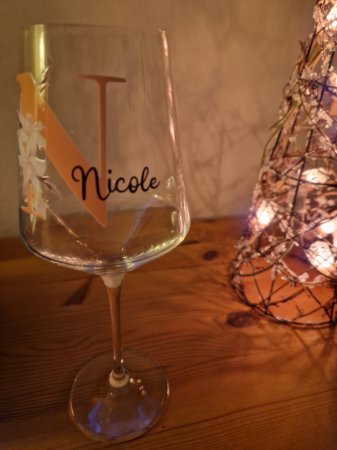Customer photo review of Blume - Personalisiertes Weinglas mit Initiale und Namen für Dich und deine Freundinnen