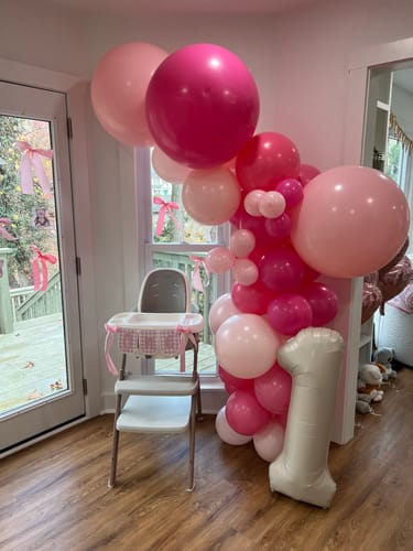 Customer photo review of Dreamhouse Balloon Garland Kit