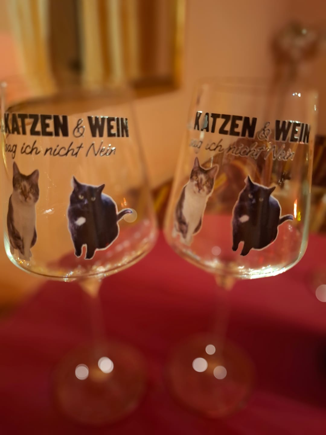 Customer photo review of Zu Katze und Wein sag ich nicht nein - Individuelles Weinglas