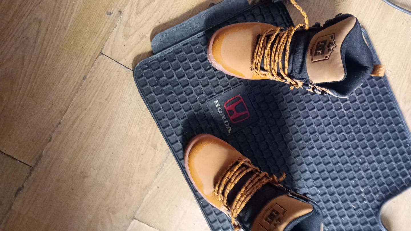 Customer photo review of Zapatilla Dc Pure Ht Winter Boots Hombre Cafe
