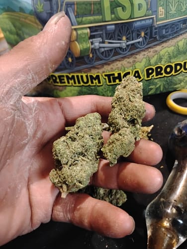 Customer photo review of Cheap THCA Flower Quarter Pound