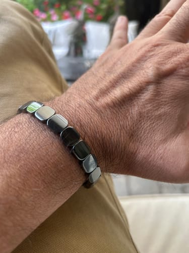 Customer photo review of Pulsera Hora Hematita