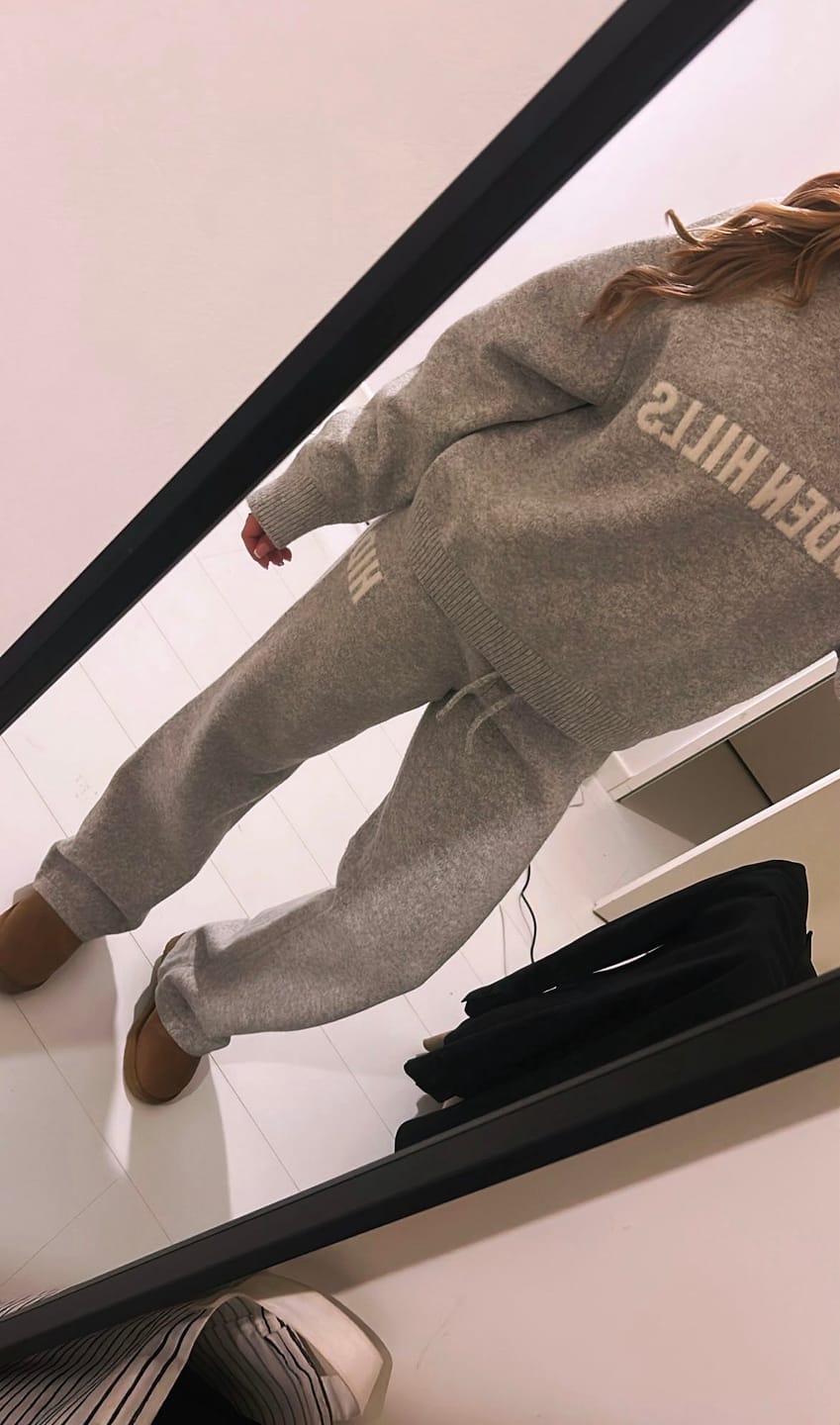 Customer photo review of KNIT SWEATPANTS LIGHT GREY