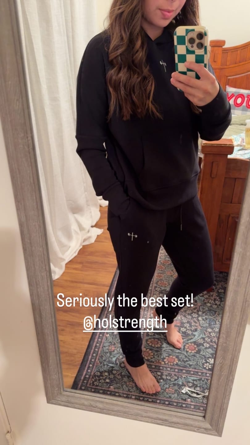 Customer photo review of Women's Vital Joggers